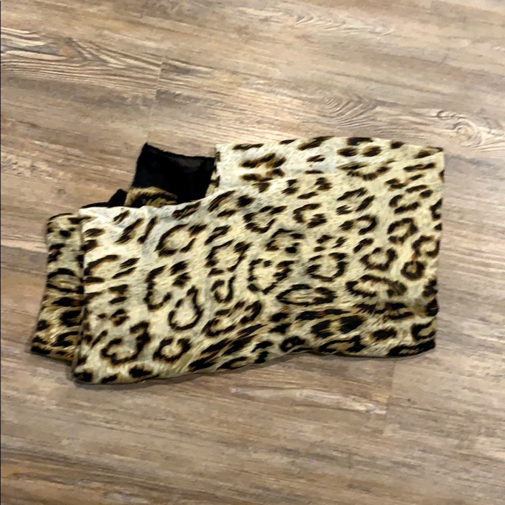 Leopard scarf